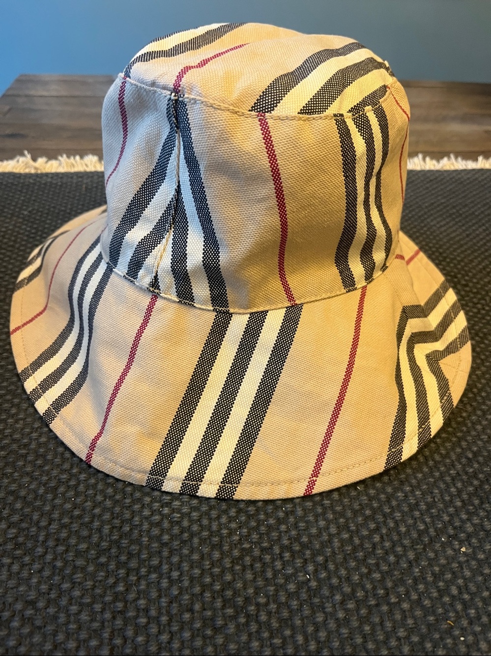 Burberry London Bucket Nova Check Hat - Picture 2 of 16